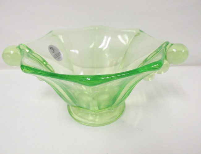 04388H2 Panel/Ball Nut Dish/Bowl,<br>"Key Lime" Art Glass (Bright Green)<br>(Click on picture-FULL DETAILS)